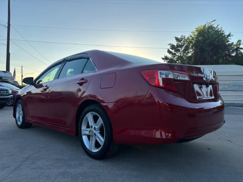 Toyota Camry XLE 2013