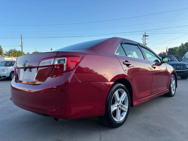 Toyota Camry XLE 2013