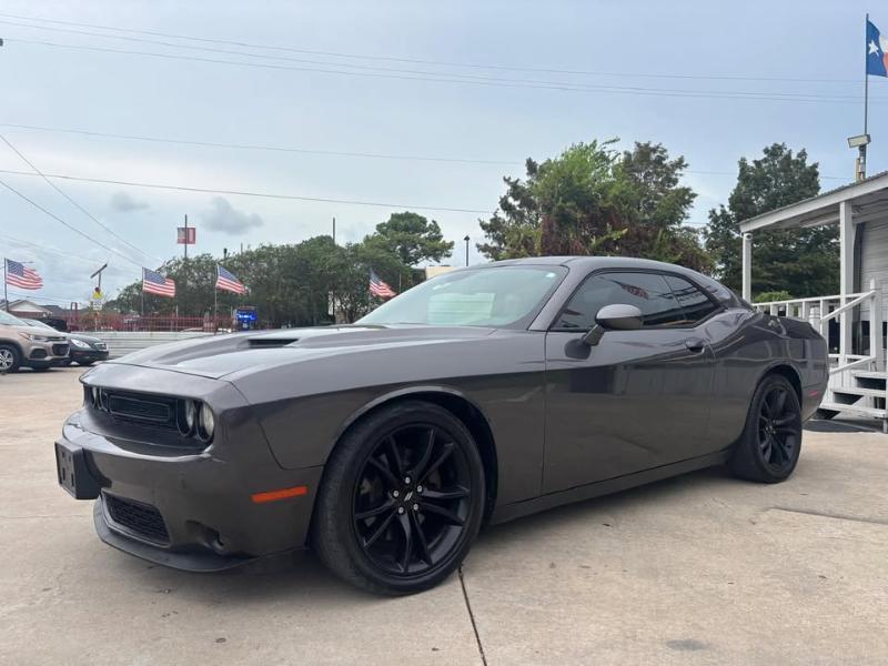 2017 Dodge Challenger SXT