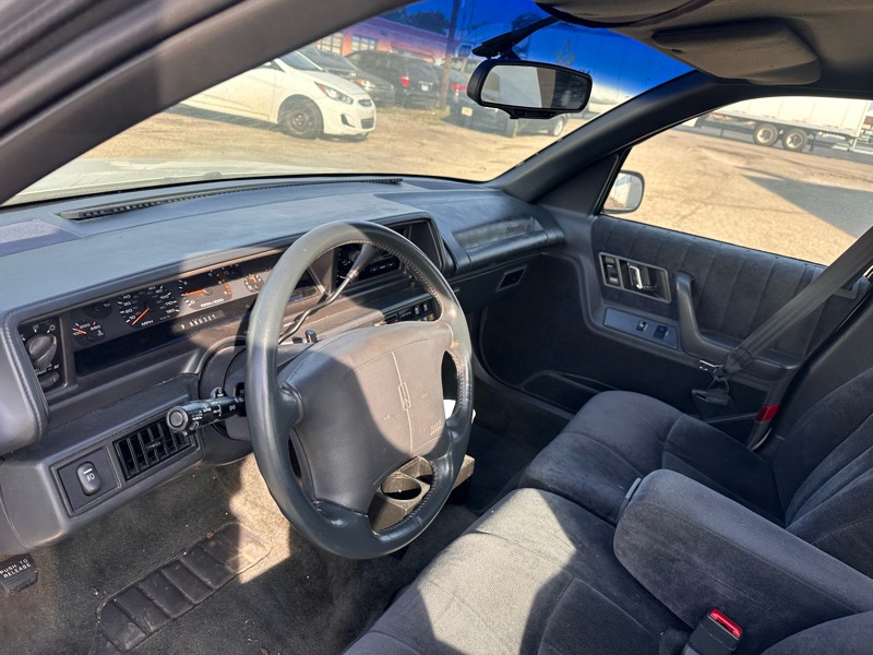 Oldsmobile Cutlass Supreme SE sedan 1994