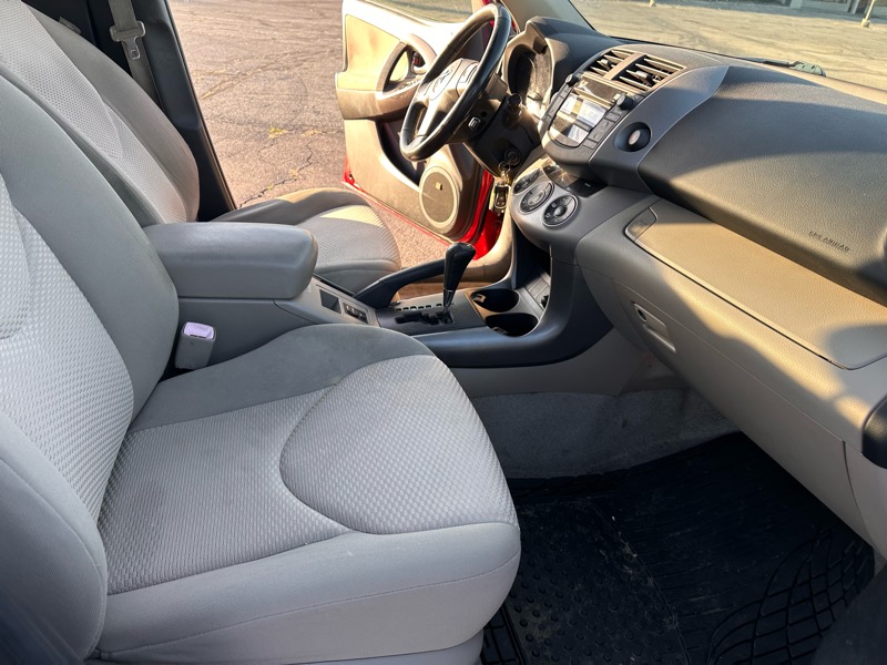 Toyota RAV4 Limited I4 2WD 2007