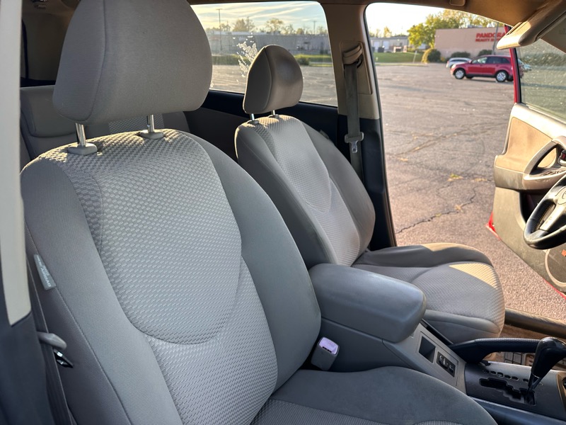 Toyota RAV4 Limited I4 2WD 2007