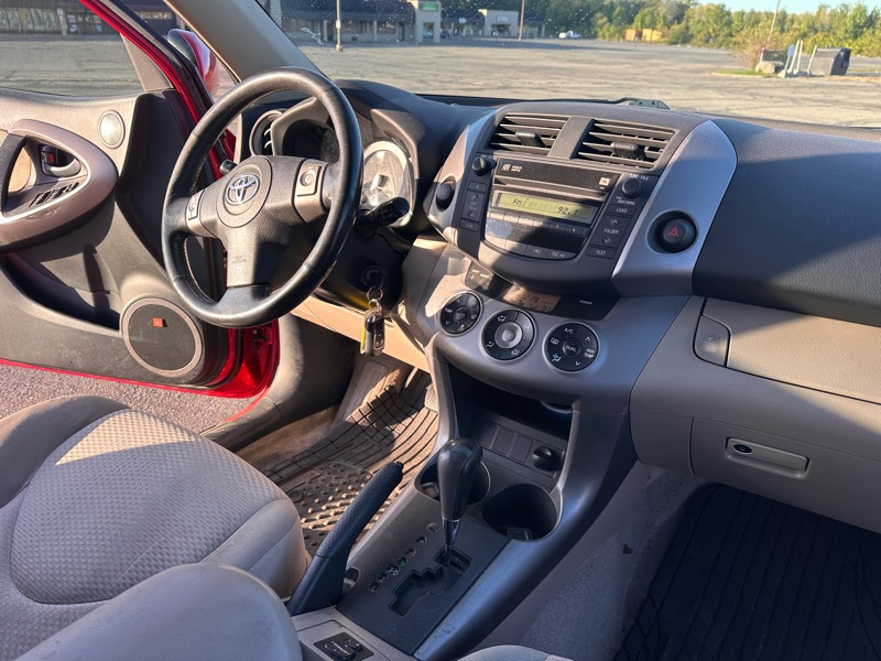 Toyota RAV4 Limited I4 2WD 2007