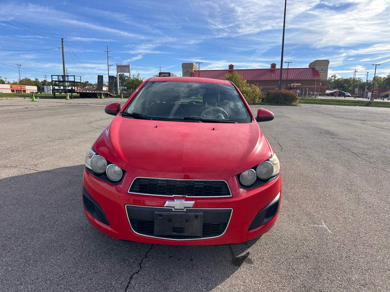 Chevrolet Sonic LS Manual 5-Door 2014