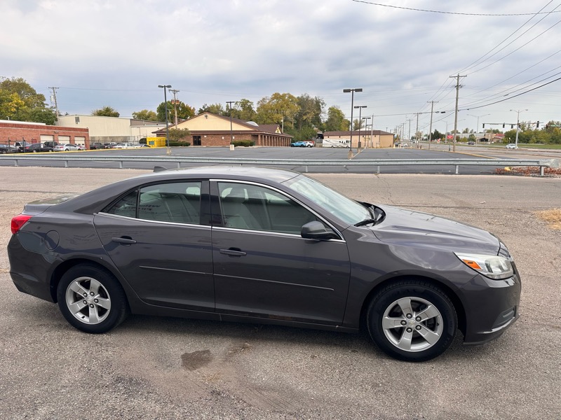 Chevrolet Malibu LS 2013
