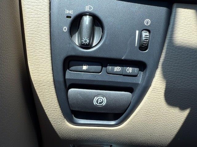 Volvo XC90 3.2 FWD 5-Passenger 2013