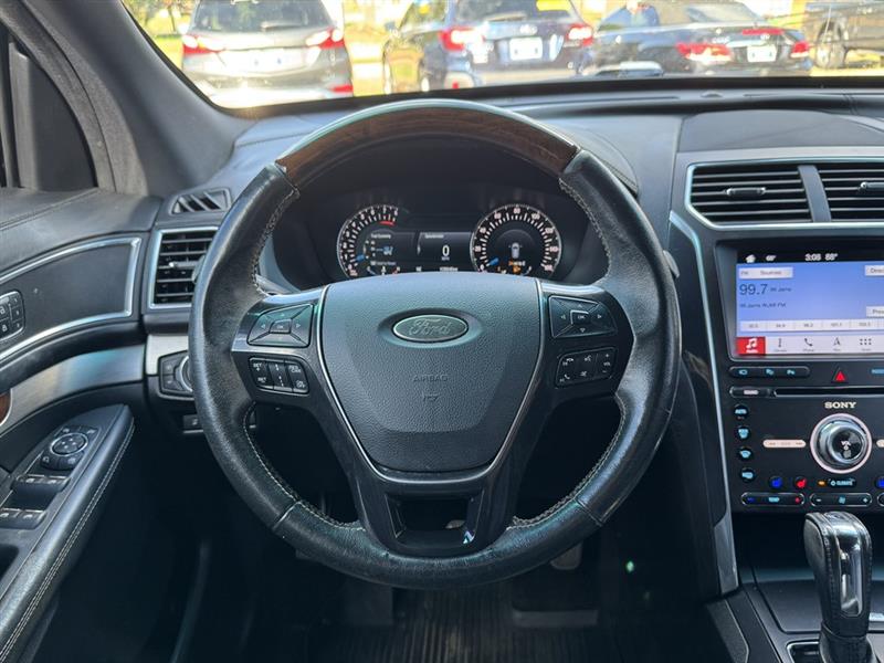 Ford Explorer Platinum AWD 2017 Ford Explorer Platinum AWD 2017