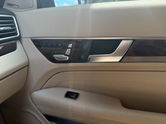 Mercedes-Benz E-Class E550 Cabriolet 2014 Mercedes-Benz E-Class E550 Cabriolet 2014