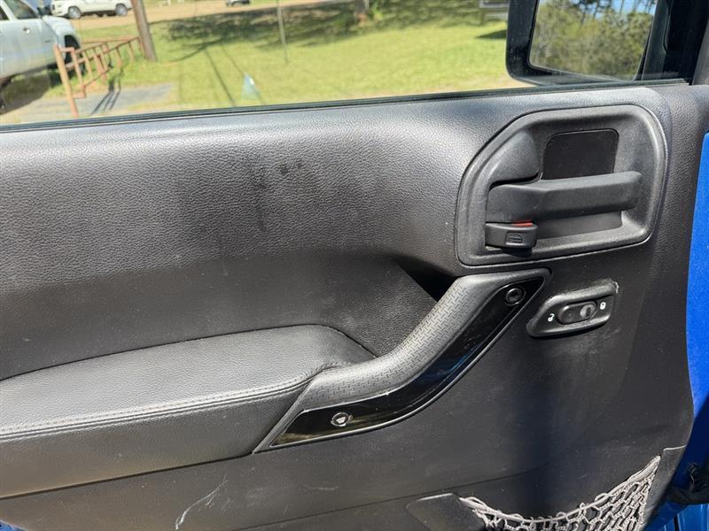 Jeep Wrangler Sahara 4WD 2014