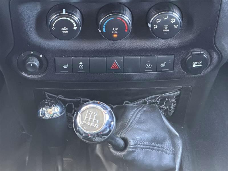 Jeep Wrangler Sahara 4WD 2014