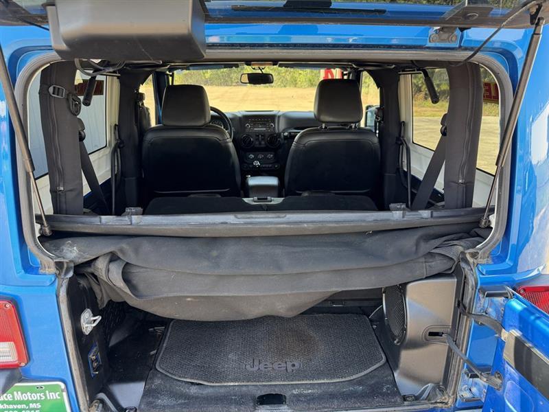 Jeep Wrangler Sahara 4WD 2014