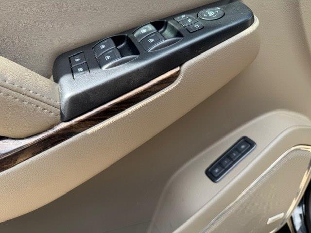 GMC Yukon XL SLT-2 1/2 Ton 2WD 2019