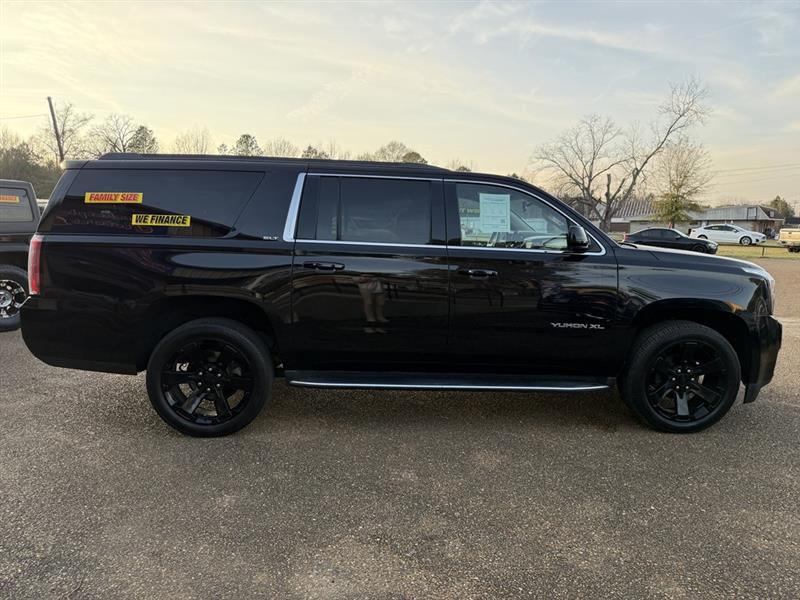 GMC Yukon XL SLT-2 1/2 Ton 2WD 2019