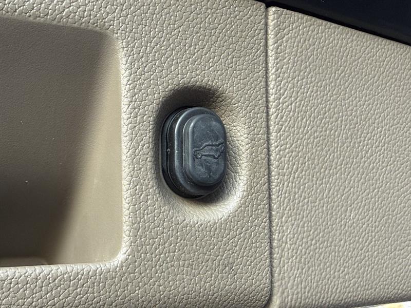 GMC Yukon XL SLT-2 1/2 Ton 2WD 2019