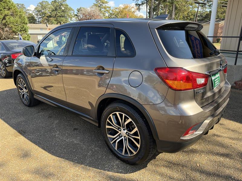 2018 Mitsubishi Outlander Sport SE's photo