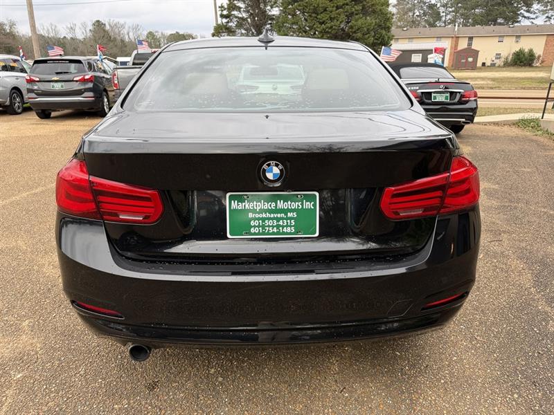 BMW 3-Series 320i Sedan 2018