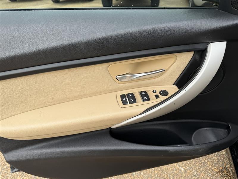 BMW 3-Series 320i Sedan 2018