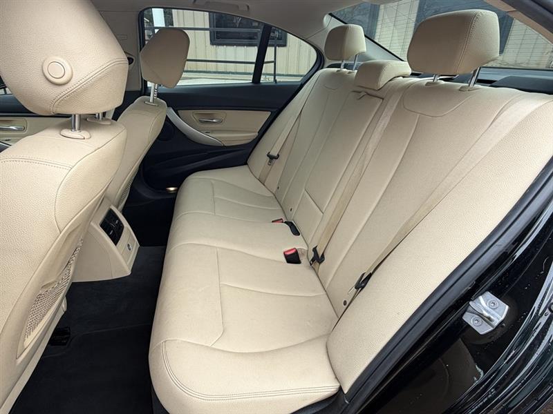 BMW 3-Series 320i Sedan 2018