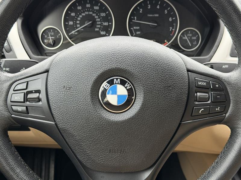 BMW 3-Series 320i Sedan 2018