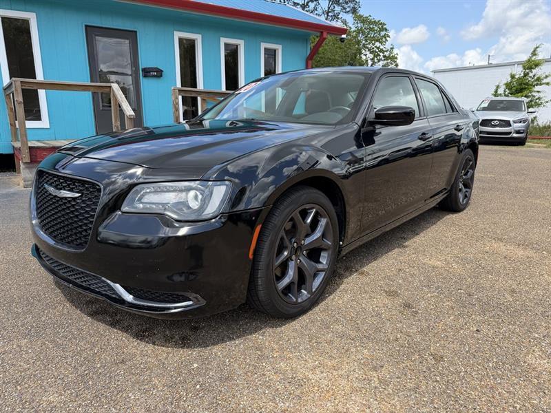2020 Chrysler 300 Touring
