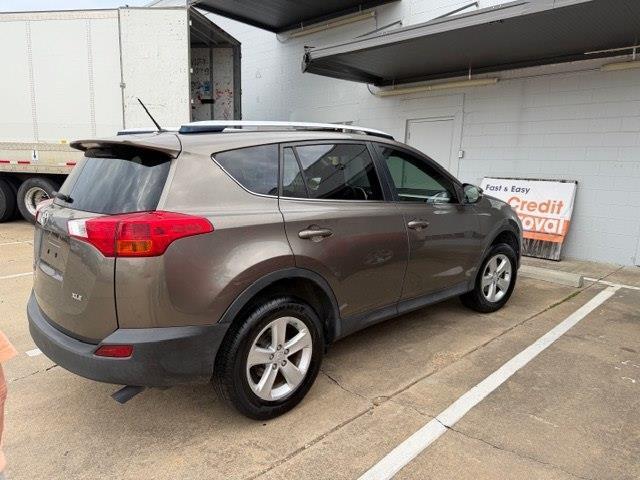 Toyota RAV4 XLE FWD 2013