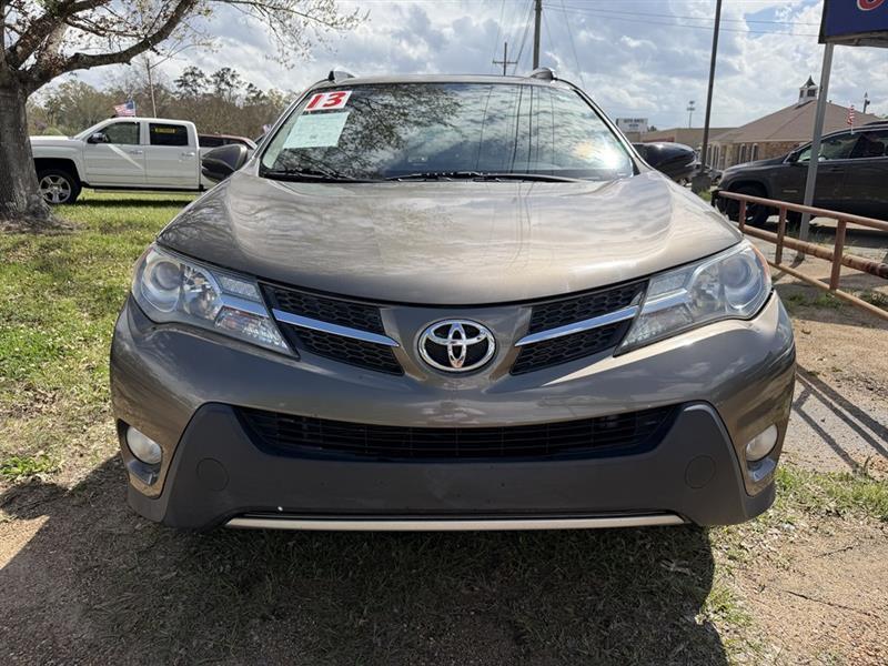 Toyota RAV4 XLE FWD 2013