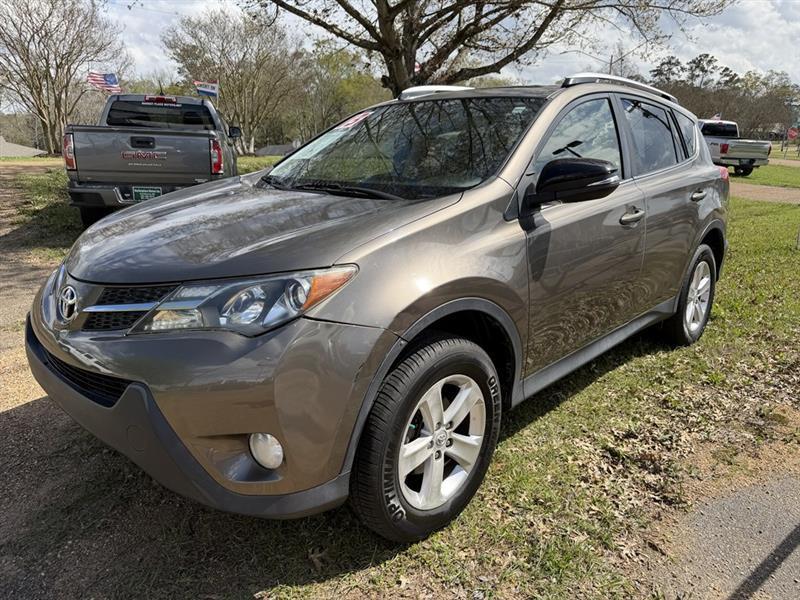 Toyota RAV4 XLE FWD 2013