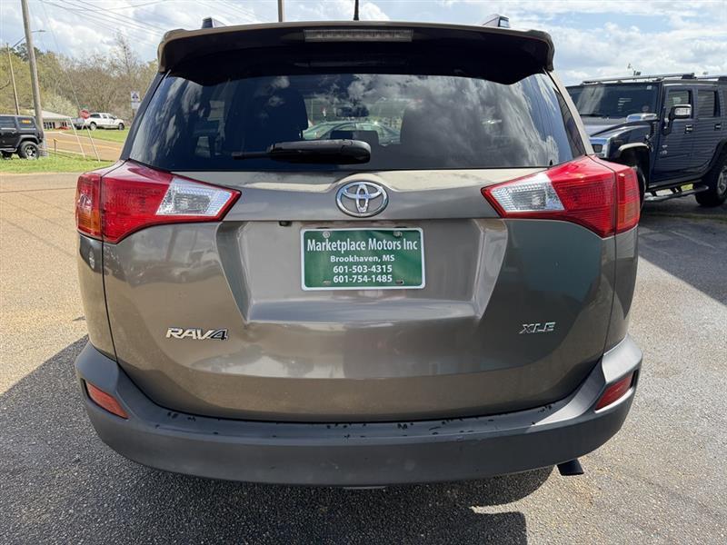Toyota RAV4 XLE FWD 2013