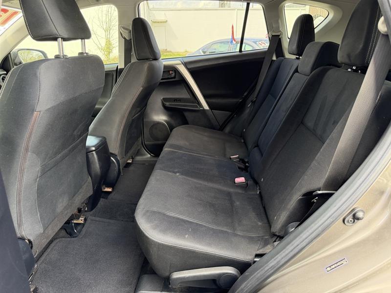 Toyota RAV4 XLE FWD 2013