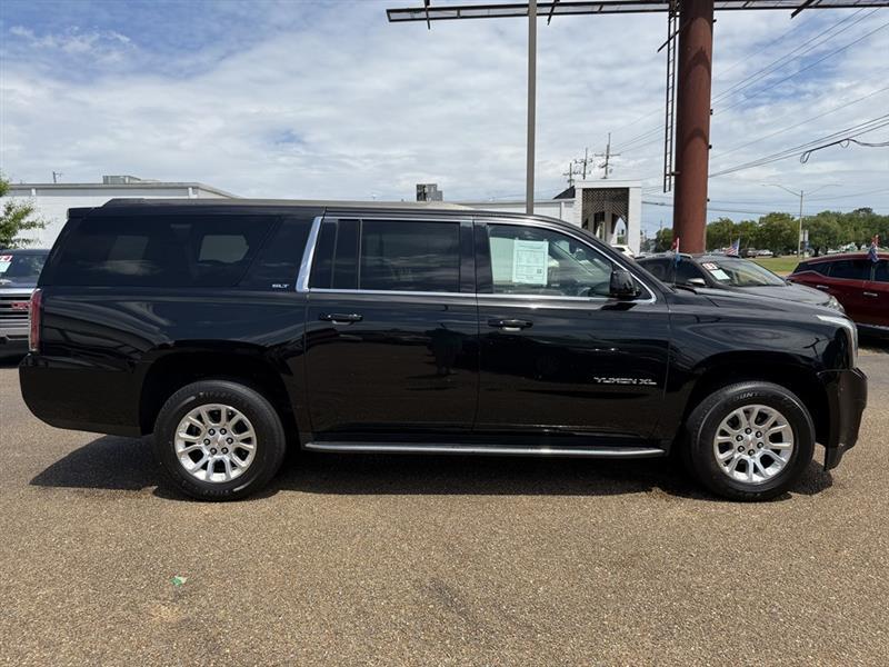 GMC Yukon XL SLT 2WD 2017