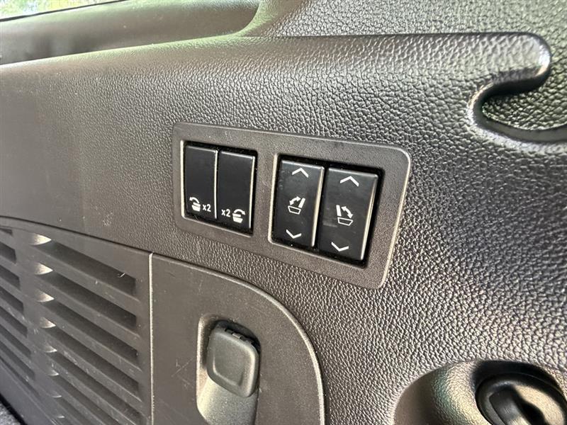 GMC Yukon XL SLT 2WD 2017