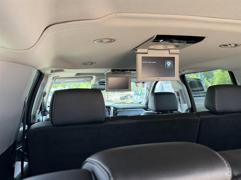 GMC Yukon XL SLT 2WD 2017