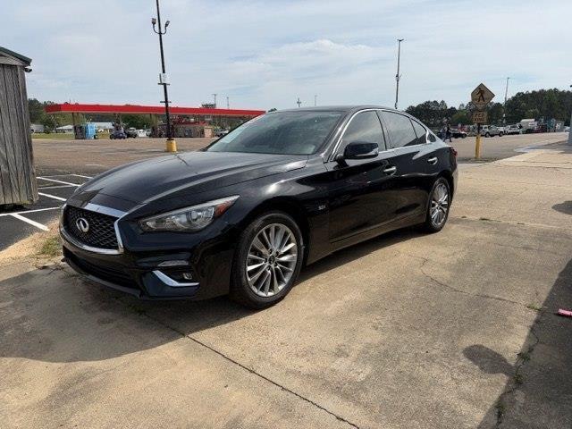 Infiniti Q50 3.0t LUXE 2018