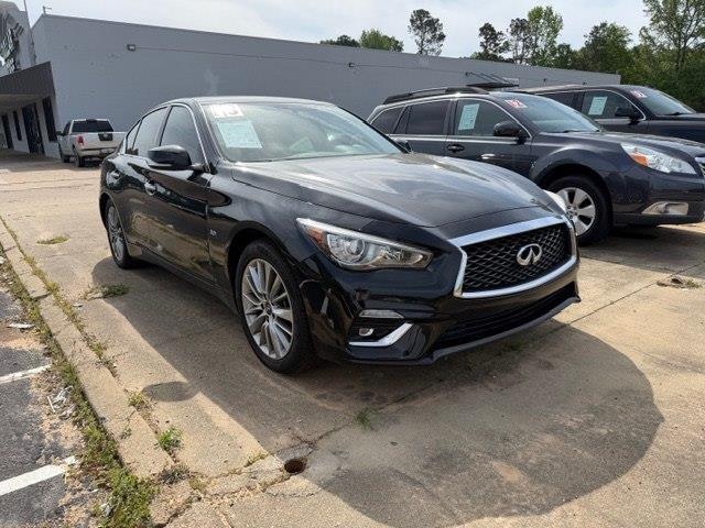 Infiniti Q50 3.0t LUXE 2018