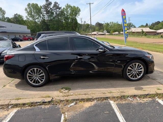 Infiniti Q50 3.0t LUXE 2018