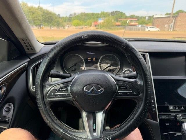 Infiniti Q50 3.0t LUXE 2018