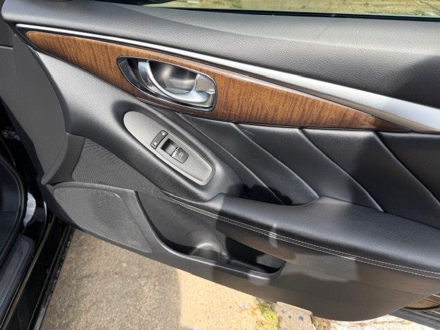 Infiniti Q50 3.0t LUXE 2018