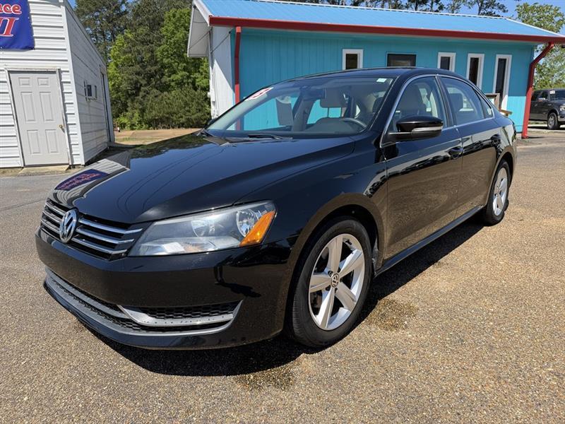 Volkswagen Passat 2.5L SE MT 2013