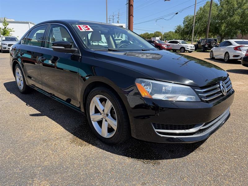 Volkswagen Passat 2.5L SE MT 2013