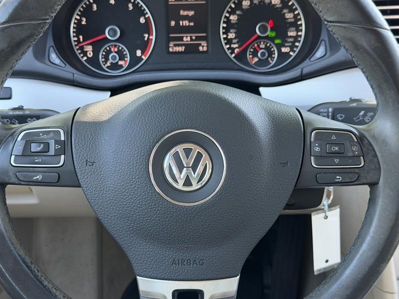 Volkswagen Passat 2.5L SE MT 2013
