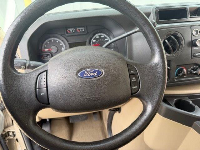 Ford Econoline E-150 XLT 2010