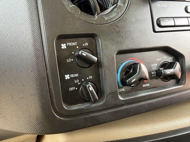 Ford Econoline E-150 XLT 2010