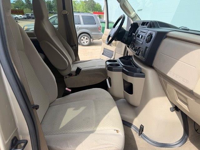 Ford Econoline E-150 XLT 2010