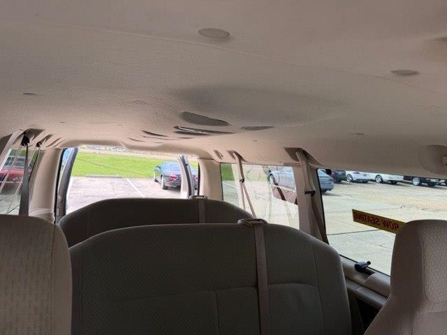 Ford Econoline E-150 XLT 2010