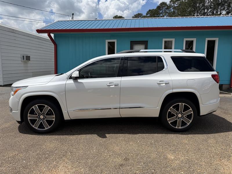 GMC Acadia Denali 2017