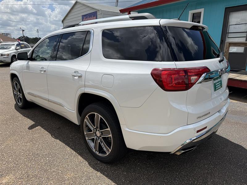 GMC Acadia Denali 2017