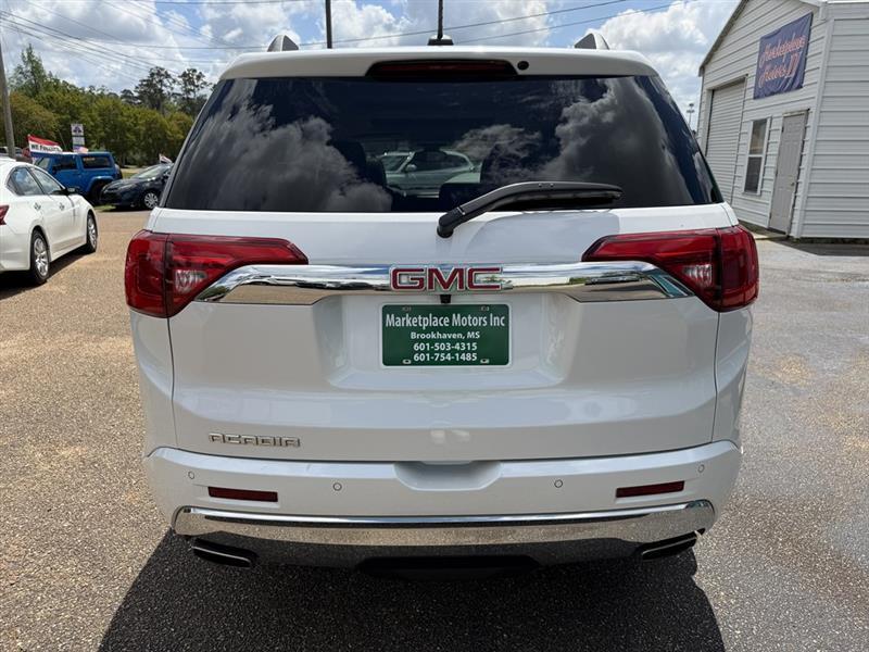 GMC Acadia Denali 2017