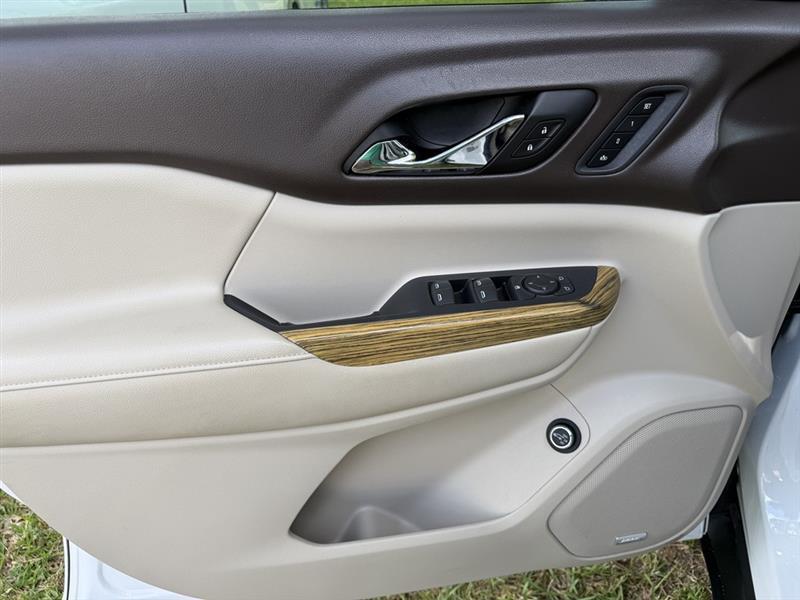 GMC Acadia Denali 2017