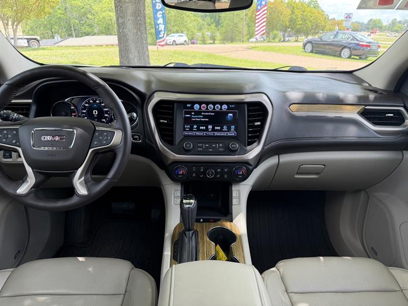 GMC Acadia Denali 2017