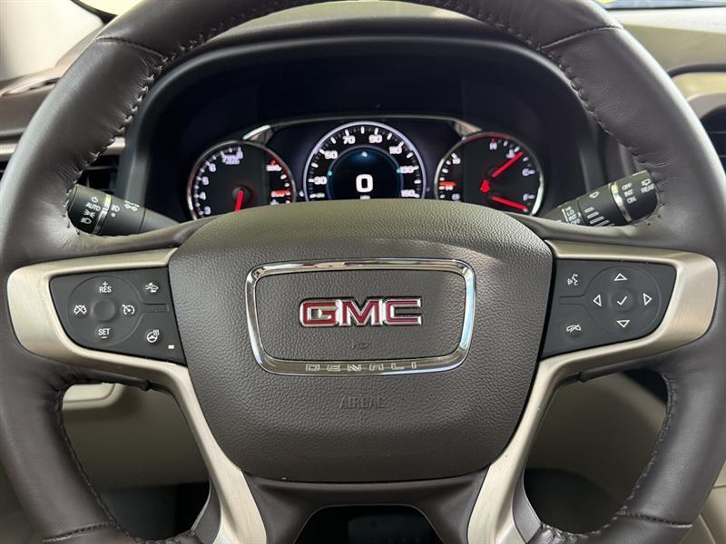 GMC Acadia Denali 2017